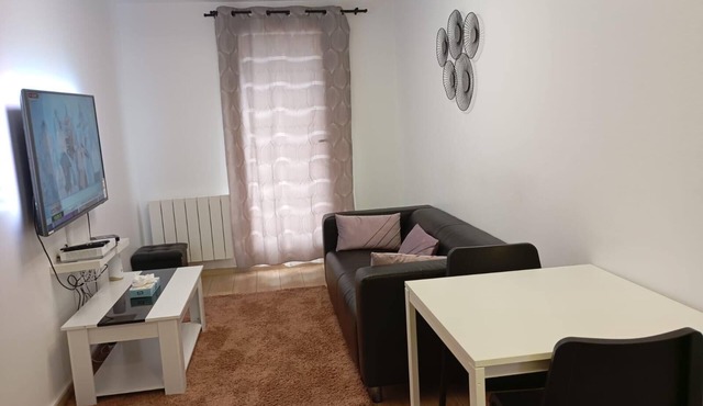 2 Bedroom Apartment in Ã‰vry-Courcouronnes