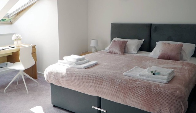 2 bedroom apartment with a large balcony.