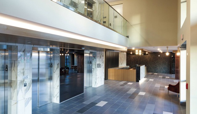 2-bedroom apartment in superb Rochelle Park with fitness room, WiFi