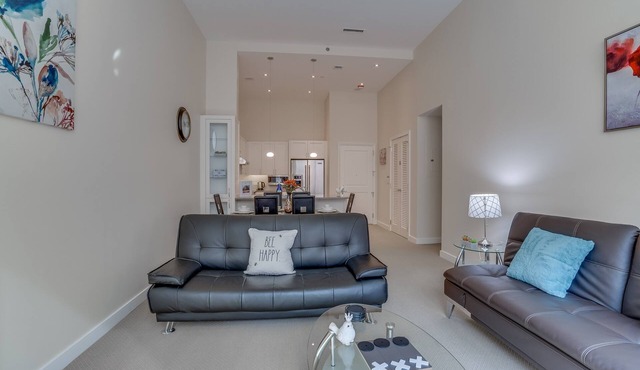 2 Bedroom Apartment located in Washington Dc's Penn Quarter by RedAwning