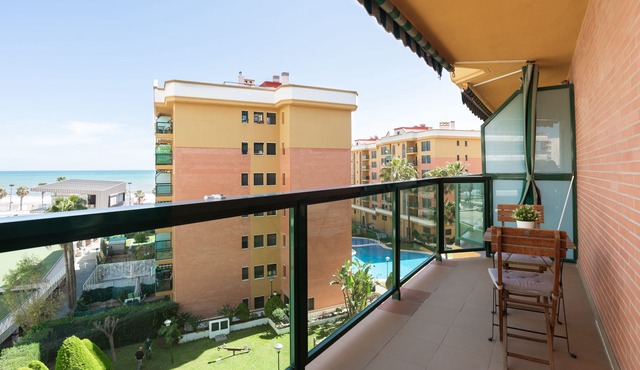 2 bedroom apartment at Bajondillo beach with swimming pool, A/C and WiFi