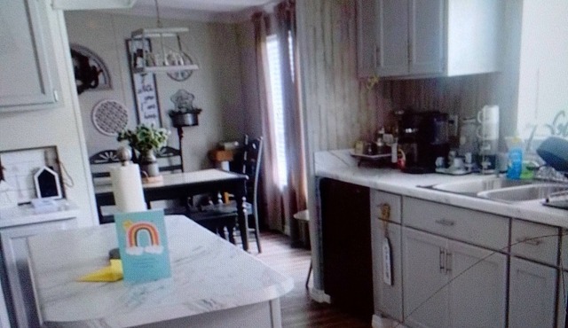 2-bedroom apartment in peaceful Lehigh Acres with AC, WiFi home away from home