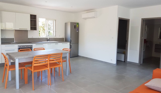 2 bedroom apartment 200 meters from the beach terrace wifi