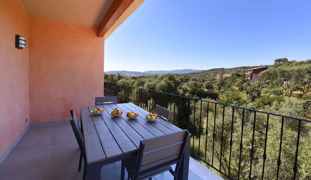 2 bedroom apartment 200 meters from the WIFI beach, balconies, terraces,