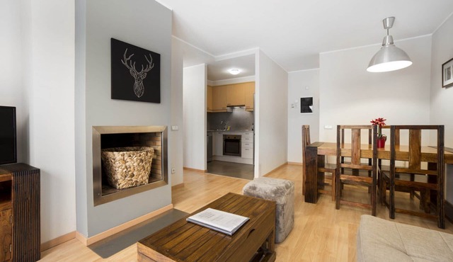 2 Bedroom Apartment next to ski slopes. El Tarter. FLOC 45