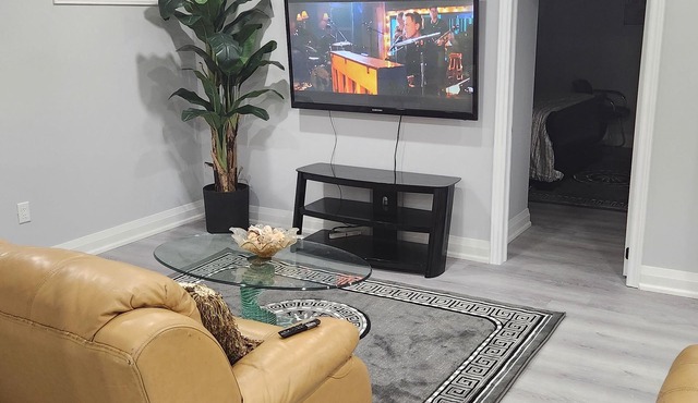 2 Bedroom Apartment - AnFull space with access to backyard, patio, and firepit