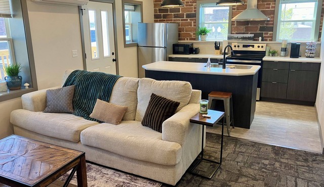 2 Bedroom Apartment - Downtown