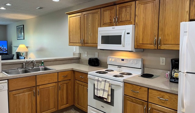 2-bedroom apartment furnished, WiFi in wonderful Dublin, just off Brand Road!