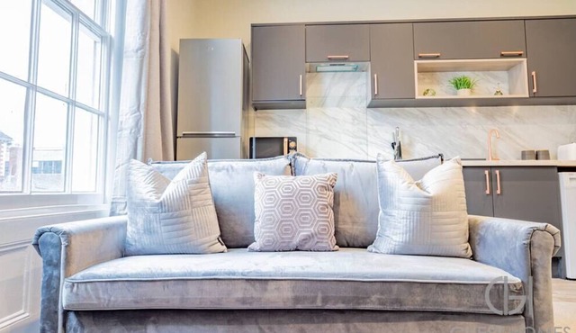 2 Bedroom Apartment in Worcester City Centre