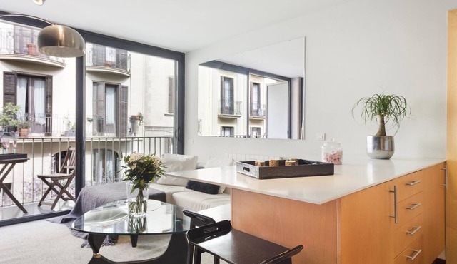 2-bedroom apartment in Sarrià with private terrace for 4 people