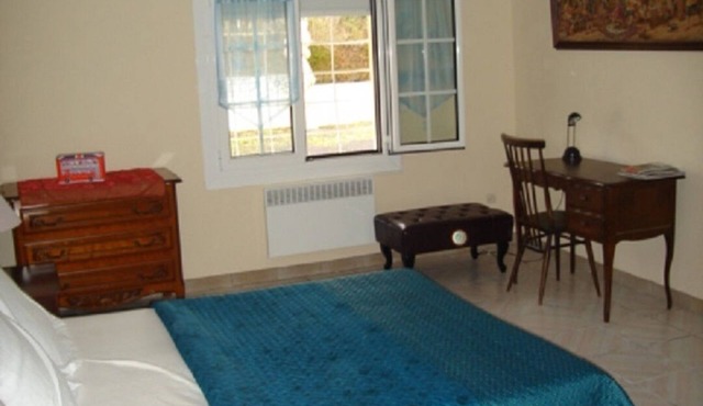 2 Bedroom Apartment in 24350 - MENSIGNAC