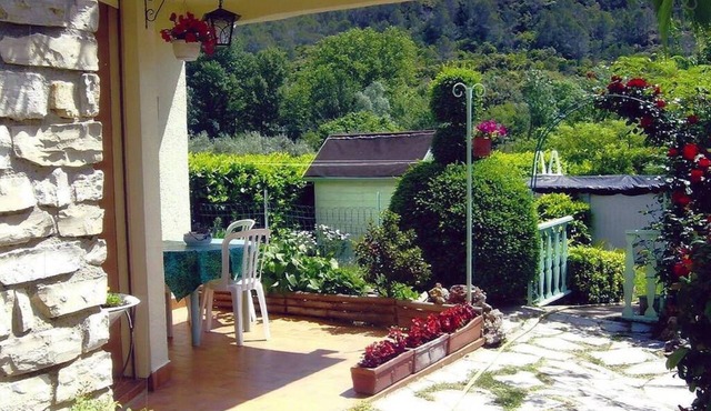 2 Bedroom Apartment in Pierrerue