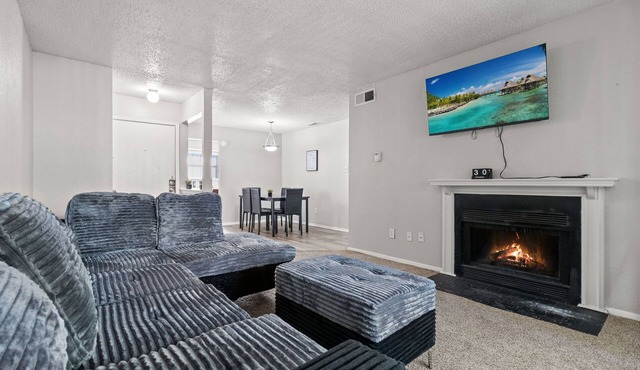2-bedroom apartment in pleasant Arlington with AC for relaxing stays