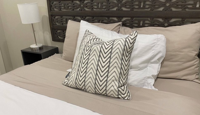 2-bedroom apartment in Calgary equipped for long or short stays - Aspen & Embers