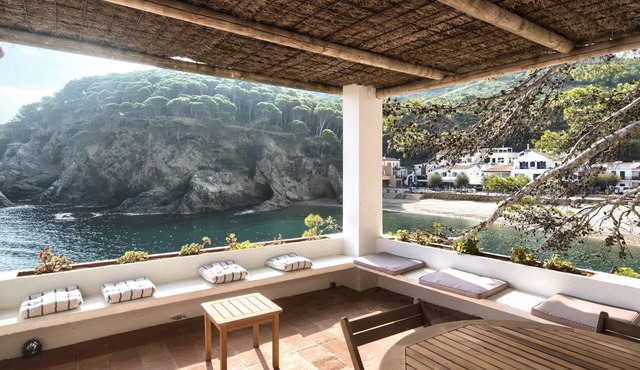 2 bedroom apartment in first sea line in Sa Tuna, Begur (H01)