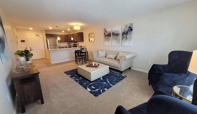 2-Bedroom apartment in Fenton, MI with Wi-Fi, Fitness Center, & in-unit Laundry!