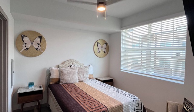 2-bedroom apartment in nice Dallas with fitness room, AC