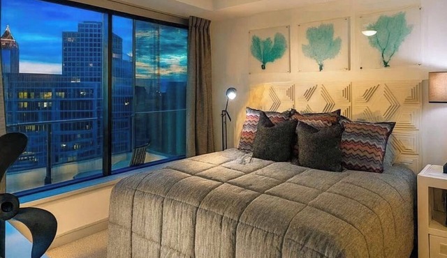 2-bedroom apartment in pleasant Miami with cool AC and gym access