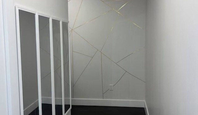 2-bedroom apartment in midtown Atlanta with heat and fitness room.