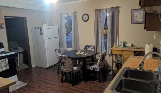 2-bedroom apartment in pleasant Blasdell with AC for relaxing stays.