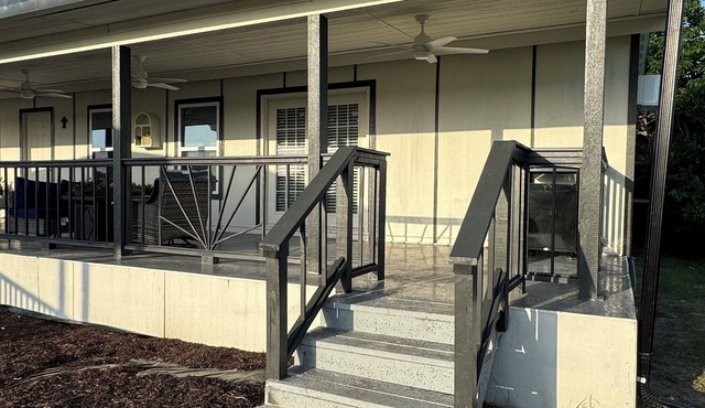 2-bedroom apartment in welcoming Quinlan with AC, WiFi