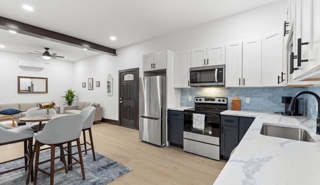 2-bedroom apartment in cool St. Louis with AC for your stay