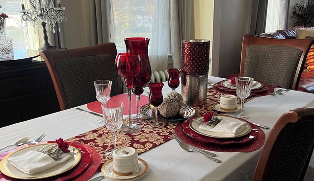 2-bedroom apartment in welcoming Windsor with AC and comfort.