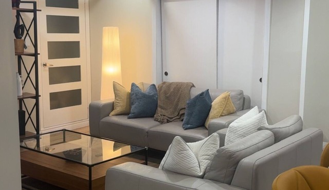2-bedroom apartment, Montreal Ahuntics (5 min from Parc de visitation)