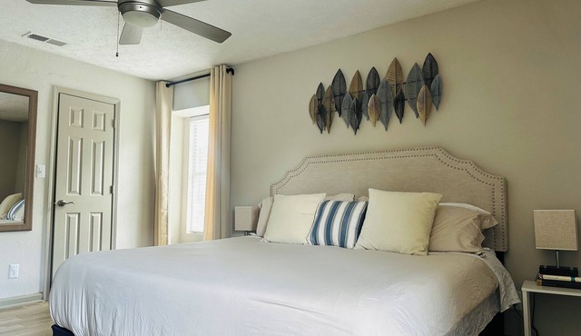 2-bedroom apartment next to Brave's Stadium