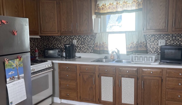 2-bedroom apartment North of Boston. Close to beaches and Historical Salem.