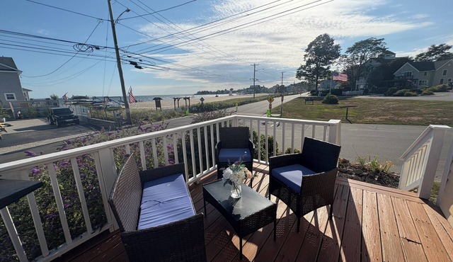 2-bedroom apartment on Bayview Beach with stunning water views