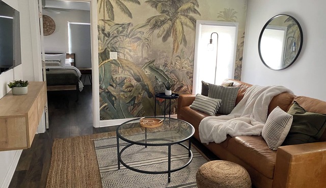 2-bedroom apartment outside of Downtown Aurora