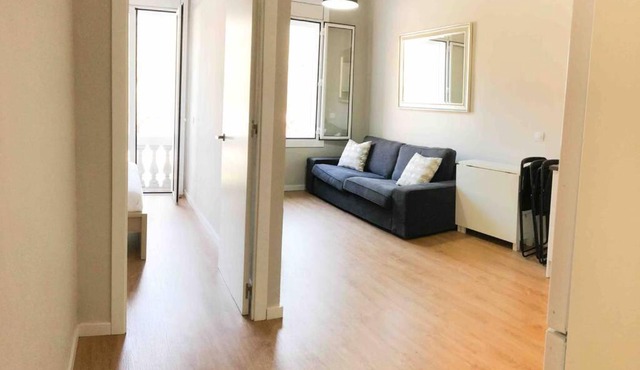 2 BEDROOM APARTMENT SANTS