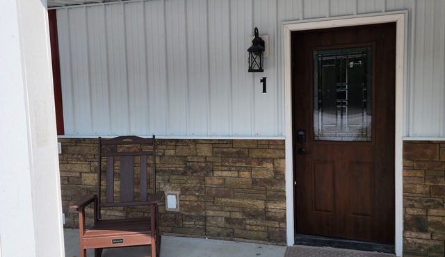 2-Bedroom Apartment just 15 minutes from Southern Illinois University