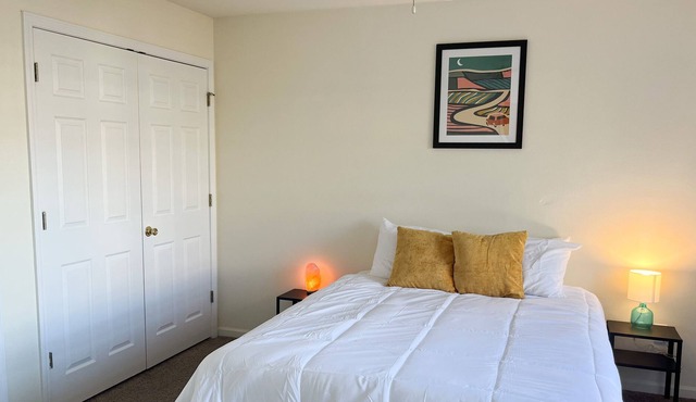 2-Bedroom Apartment in Farmington