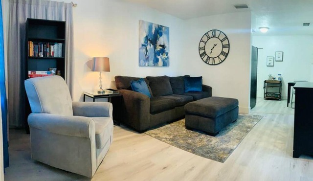 2 Bedroom Apartment - Perfect for Long Term Stays