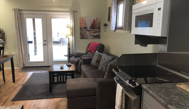 2 Bedroom Apartment With Pool East Side