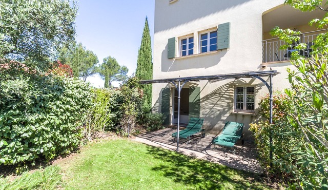 2 BEDROOM APARTMENT WITH TERRACE AND GARDEN (N°510)