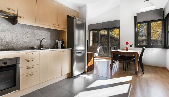 2 Bedroom Apartment with views. 4 pax. El Tarter. FLOC 24