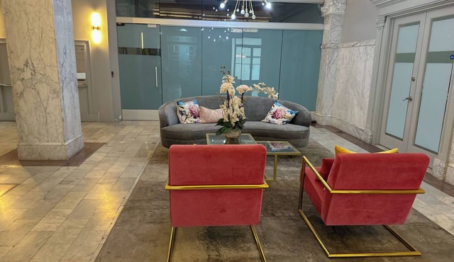 2-bedroom apartmt in awesome Baltimore with easy access to restaurants and sites