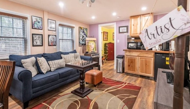 2 bedroom Artist Studio Creative Space