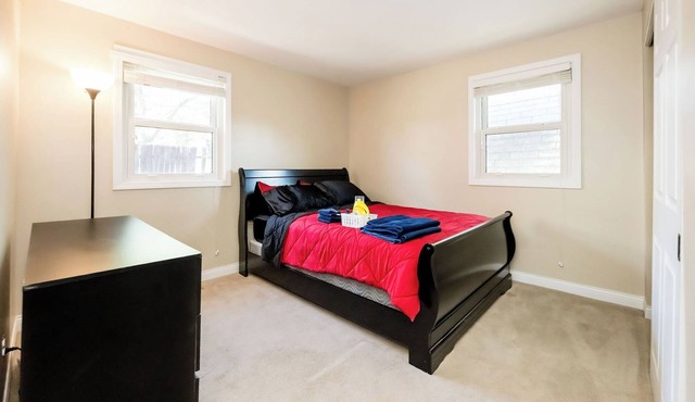 2-bedroom available in a shared home with WiFi, AC, and a Inground pool to use.