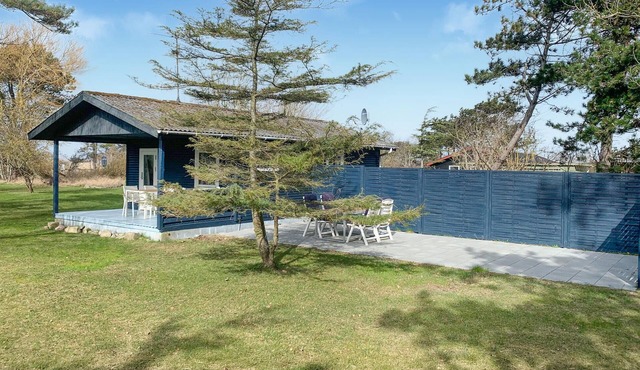 2 bedroom awesome home in Sjællands Odde