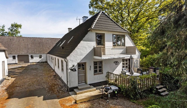 2 bedroom awesome apartment in Vejstrup