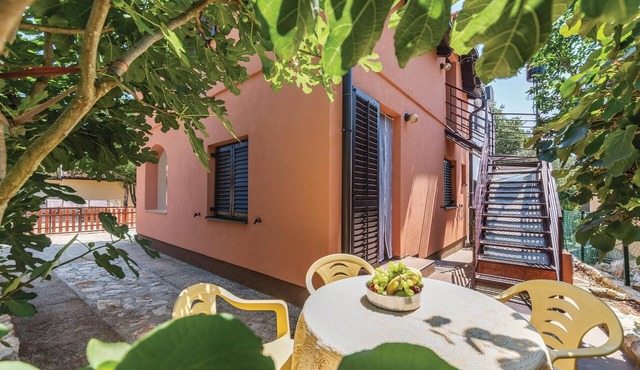2 bedroom awesome apartment in Pavicini