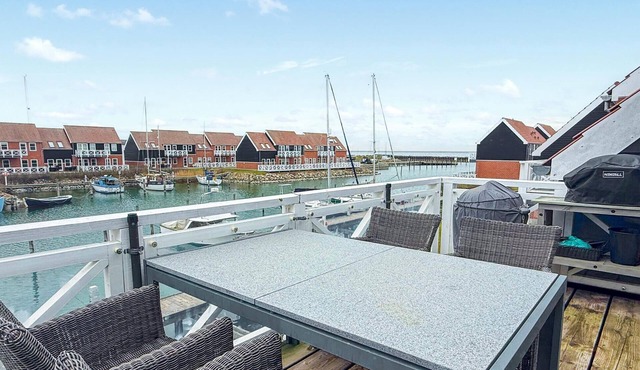 2 bedroom awesome apartment in Borre