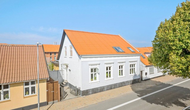 2 bedroom awesome apartment in Rønne