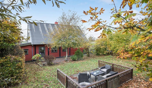 2 bedroom awesome home in østermarie