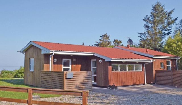 2 bedroom awesome home in Løgstør