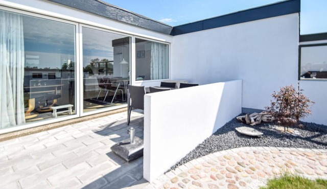 2 bedroom awesome home in Tranekær